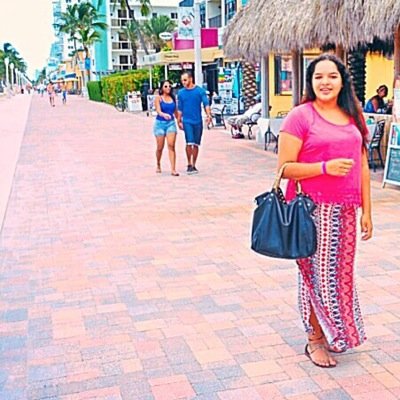 16.  Instagram: jacquelinealbuja