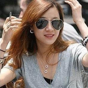 axtpavirpa's profile picture. Stylish professional