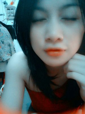 I'd rather be a freak than a fake ! #Follow me .tq :D