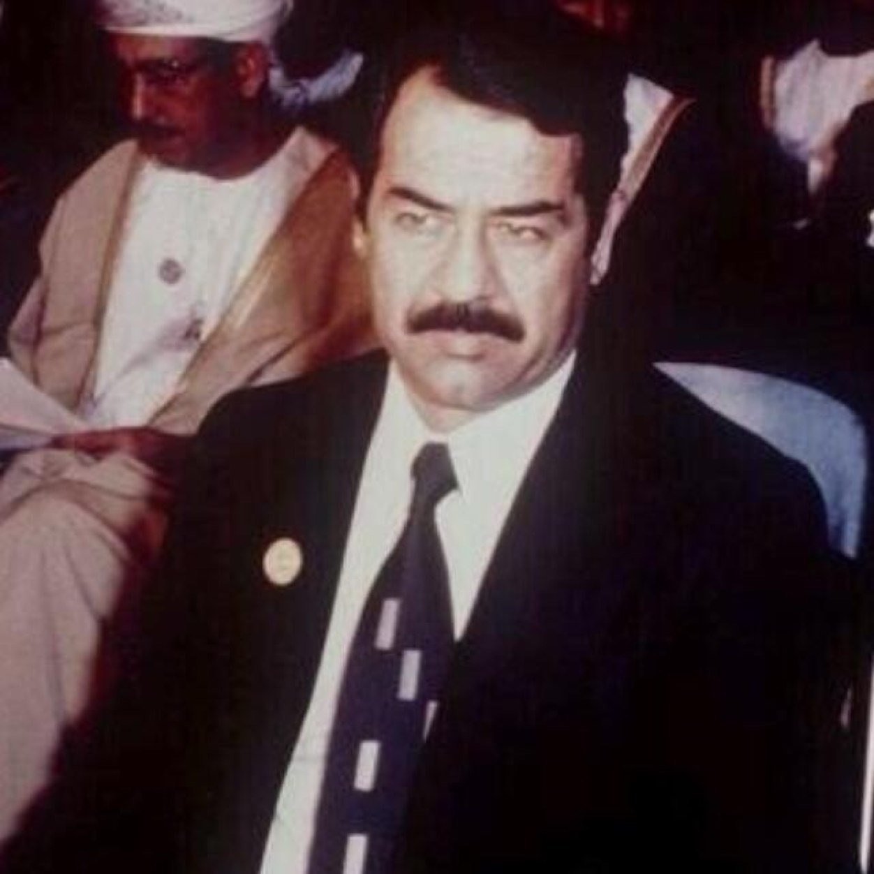 ‏كيف يكون حب الشعب لقائده .. يقولون دكتاتور.. ياليت قومي يعلمون. .. [رِحمٓك الله يإْبوٌ عِدإْي] 
(ألعرآق_ألآنبآرِ_ألفلوجة)