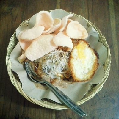 Jl. Nusa Lembongan No. 11 DENPASAR - BALI.  Ketoprak Jakarta - Ayam Bakar Padang - Ketupat Sayur Padang