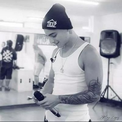 LaLaLandiia's profile picture. La humildad prevalece mientras la magia crece.-PB [&] DB (eL PeQueÑoO GiganTe). [FollowBack 100%]. ♡♡♡♡.