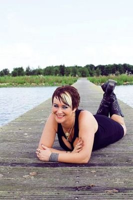 carpe diem,lach en leef je dromen.. snapt elk en woit ook elk.. Bienoa
