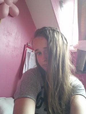 AlexisjhJess's profile picture. slightly crazy jcat that love monkeys and guitars