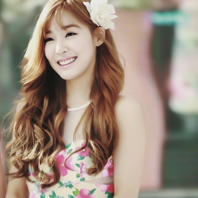 Tiffany Hwang//89L Girls generation!