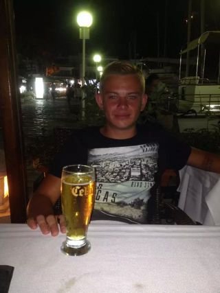 scottjeffrey7's profile picture. sophie xx