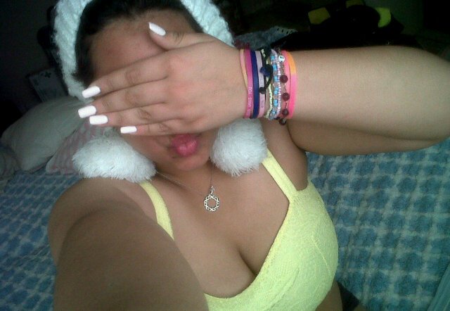 #Loner #TeamAquarius_, Live fast, Die pretty ! ! nel.shayne@yahoo.com * ♥ #MuchLove #StayReal