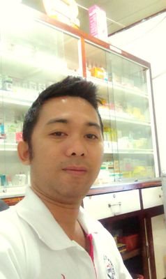 sinh ngày 14/05/1976
Lam viec tai Vacopharm 
Nha thuoc tay Huynh Mai
462 NĐC F3. Tan An _ Long An