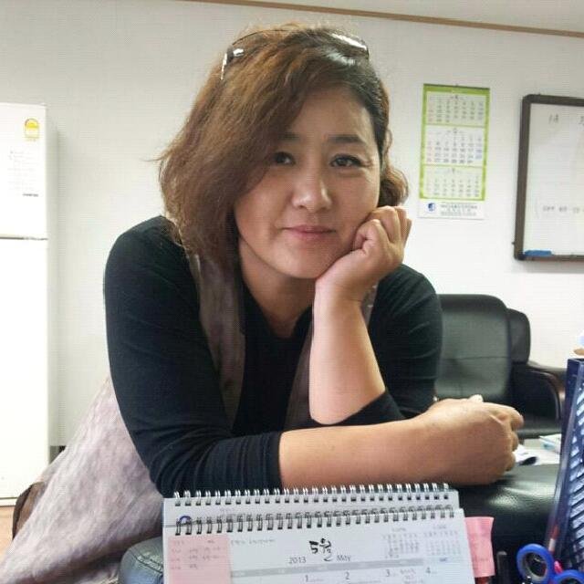 010. 7382. 2082 와송약초나라 ..  금산군 제원면 용화리에서 와송. 천년초. 여주. 어성초. 곰보배추등.. 약초를 재배하며 즐겁게 시골살이하고 있는 귀농7년차 농부?예요