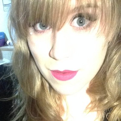 lifelesslyyours's profile picture. 