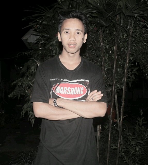 14 Januari 1995 ll Always Expect A Good ll I Love Music ll Follow Me Just Mention For Follback :D