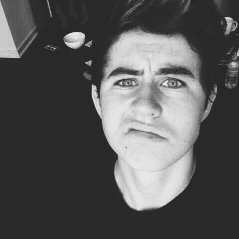 go follow @ExplicitChxnel bc she gave you a free follow ⭐️