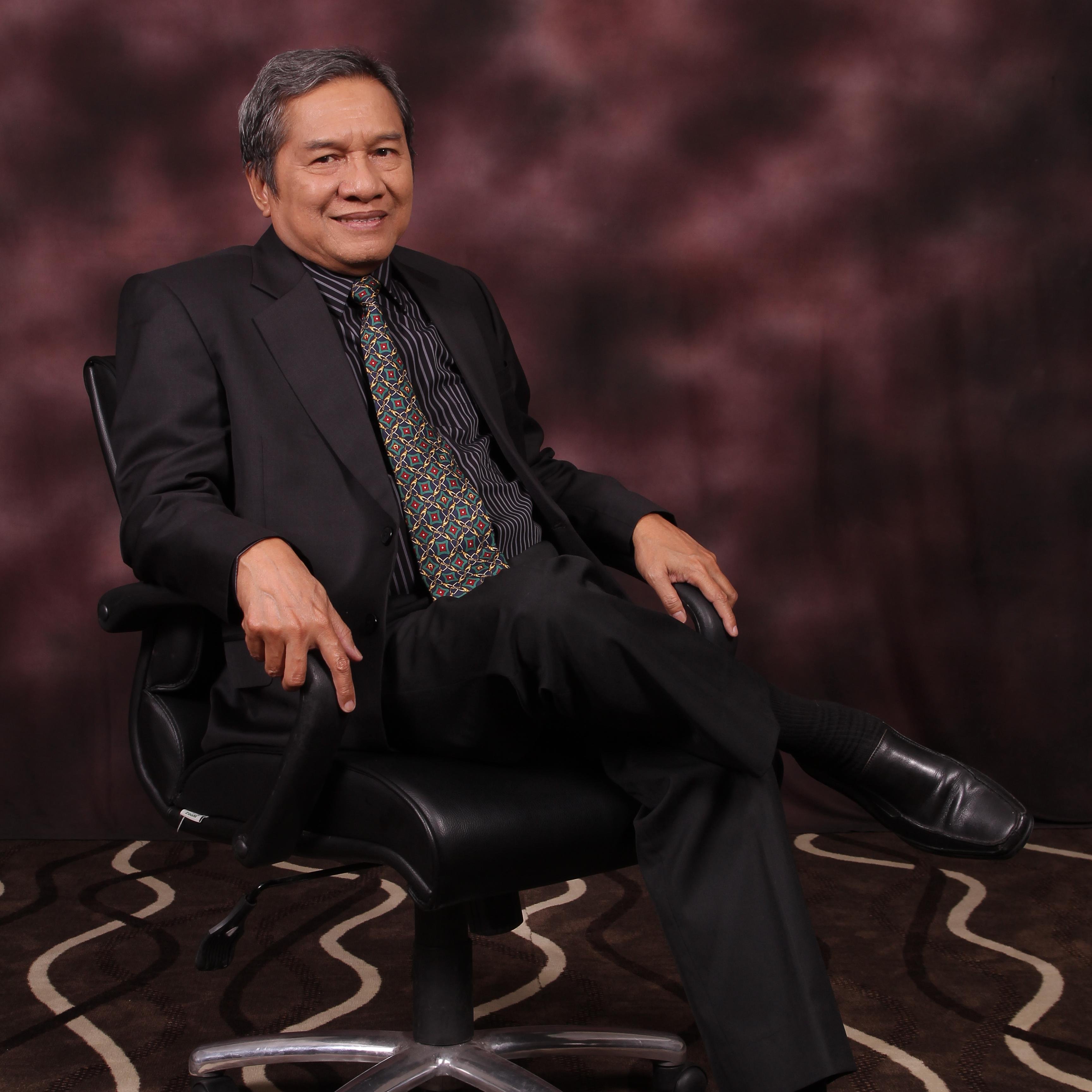 Indonesian; Phd in Economics, Univ of Gadjahmada, Indonesia (1998); MS , Carnegie Mellon Univ. USA (1985): Training: Investment, Harvard Univ  USA, 1985.