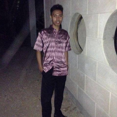 •Pribadi yang selalu berusaha untuk berpikir positif, percaya diri dan optimis• 
██▓▒░F░O░L░L░O░W░░M░E░▒▓██