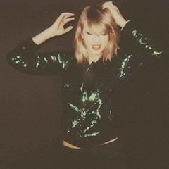 i love a girl who's every thoughts are metaphors and cats