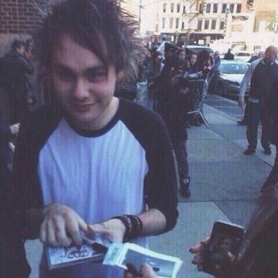 Follow @ww_5sos and @lukeysvegemite and @yty_updates and read my Michael Clifford fanfic http://t.co/AdIPa4TS88