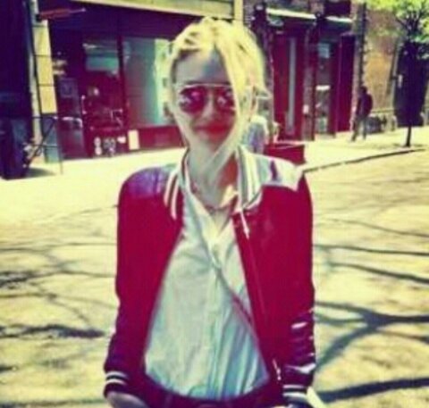 I'm a blonde bombshell and I wear it well. [RP||FL||]