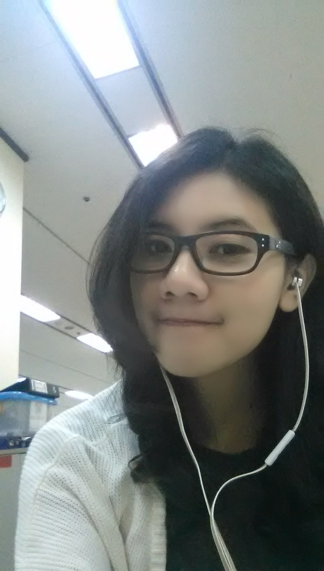 Just a working Mom who work and work and work| Gordon Ramsey wannabe| OneOkRock, WOTE n krNfx fans