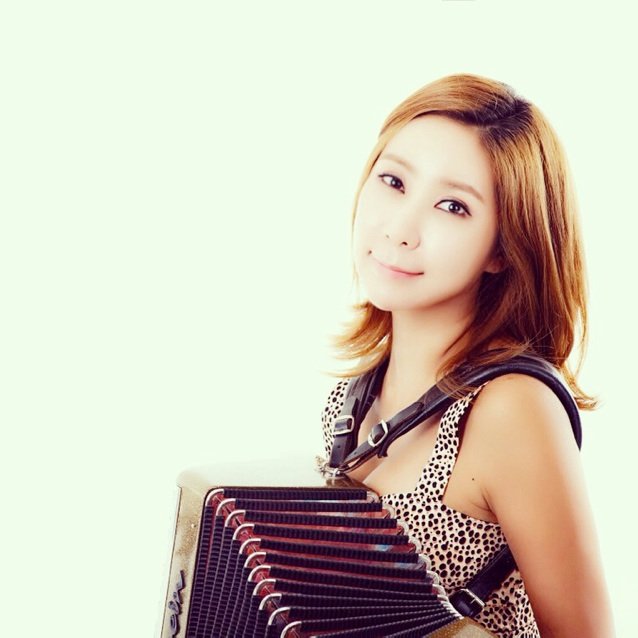 accodion,piano player& song writer mimi♡
