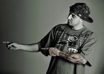 RAP_REGGE_'s profile picture. solo frases de canciones de los mejores