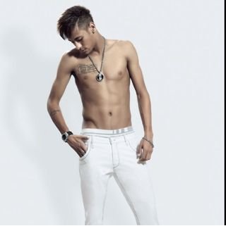 UvakthiH's profile picture. 