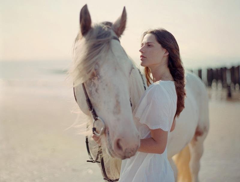 anaisglznava's profile picture. 