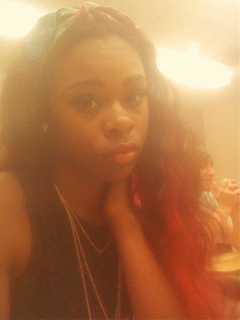 younq && dedicated .. countinqMyBLESSINGS #lipstickMovement INSTA:_mahoqonyMonroee