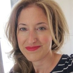 Comms & media/writing type ex BBC,C4, ITV. London, now in Birmingham. Bookworm, theatre-lover, church, choir singer and inexpert gardener. Personal account.