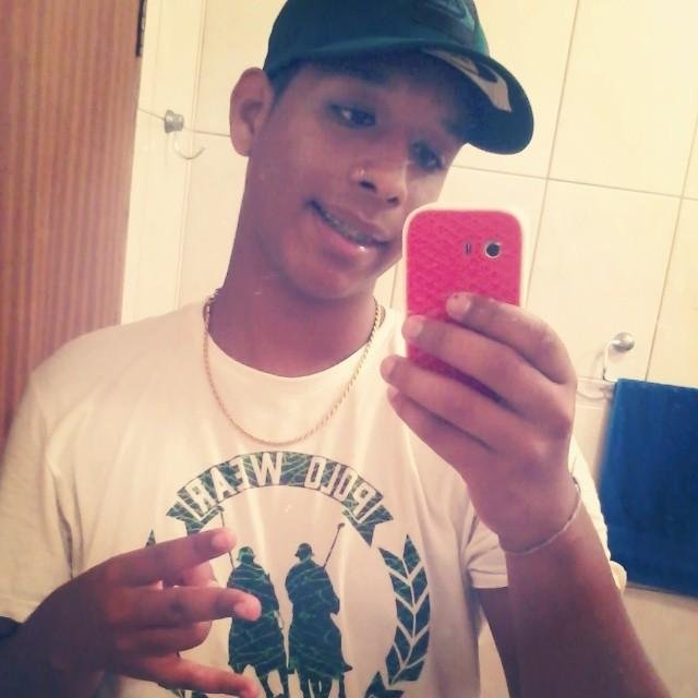 Quem se descreve se limita!
