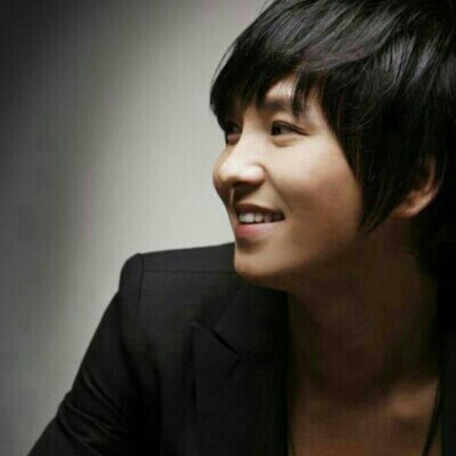 anasari11's profile picture. 