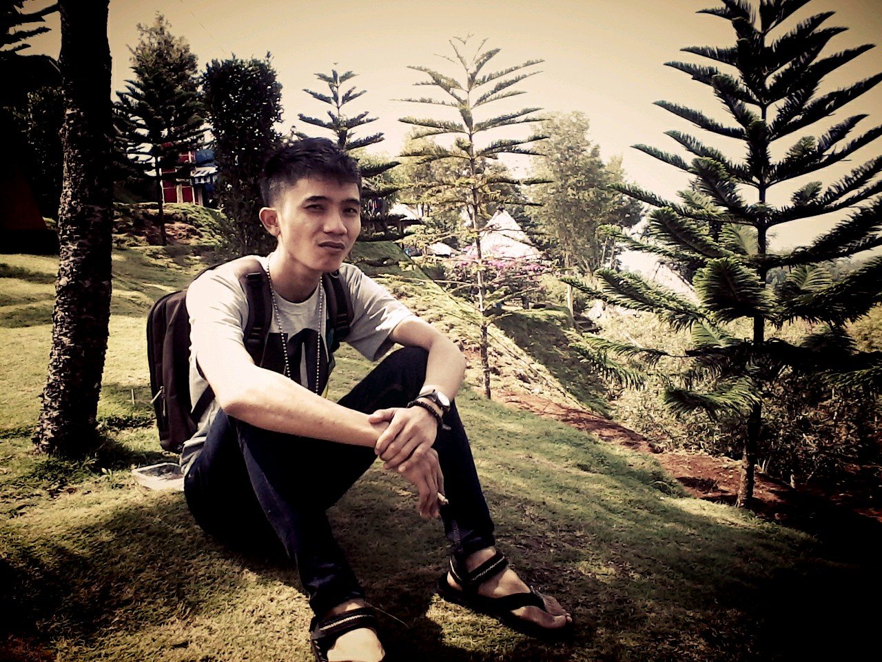 Tak kenal maka tak sayang,
sudah kenal belum tentu di sayang