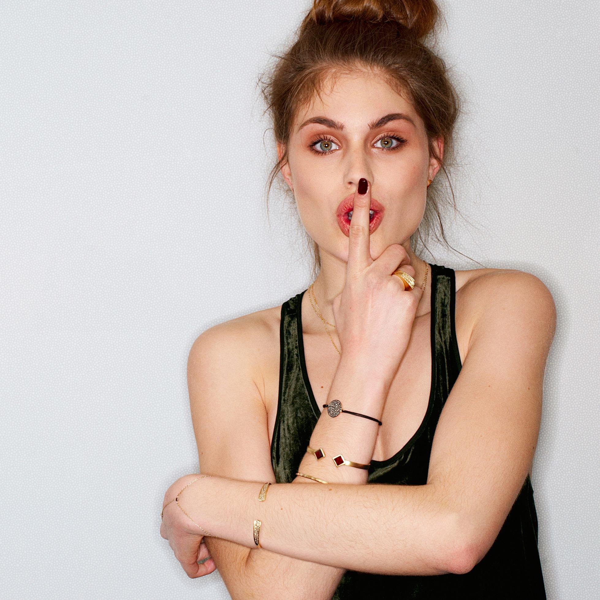 ZARA SIMON - A contemporary jewellery brand based in London. Each design is beautifully modern whilst using traditional jewellery making techniques and styles.