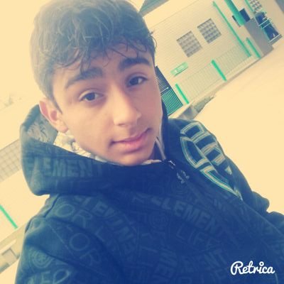 “Aí você cresce, e percebe que quando
era criança, sua vida era bem melhor.”ツ