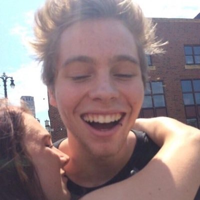 i love michael clifford, mint ice cream, and pizza