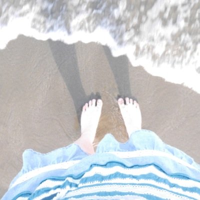 甘さ控えめのお題botです。気が向いた時にちょびっと増えます。自作発言だけはアウト。一人称や二人称、語尾などの変更は可。引用RTやリプで分かるようにしていただけたら、気が付いた時にお気に入りとRTさせてもらっています。400フォローありがとうございます。