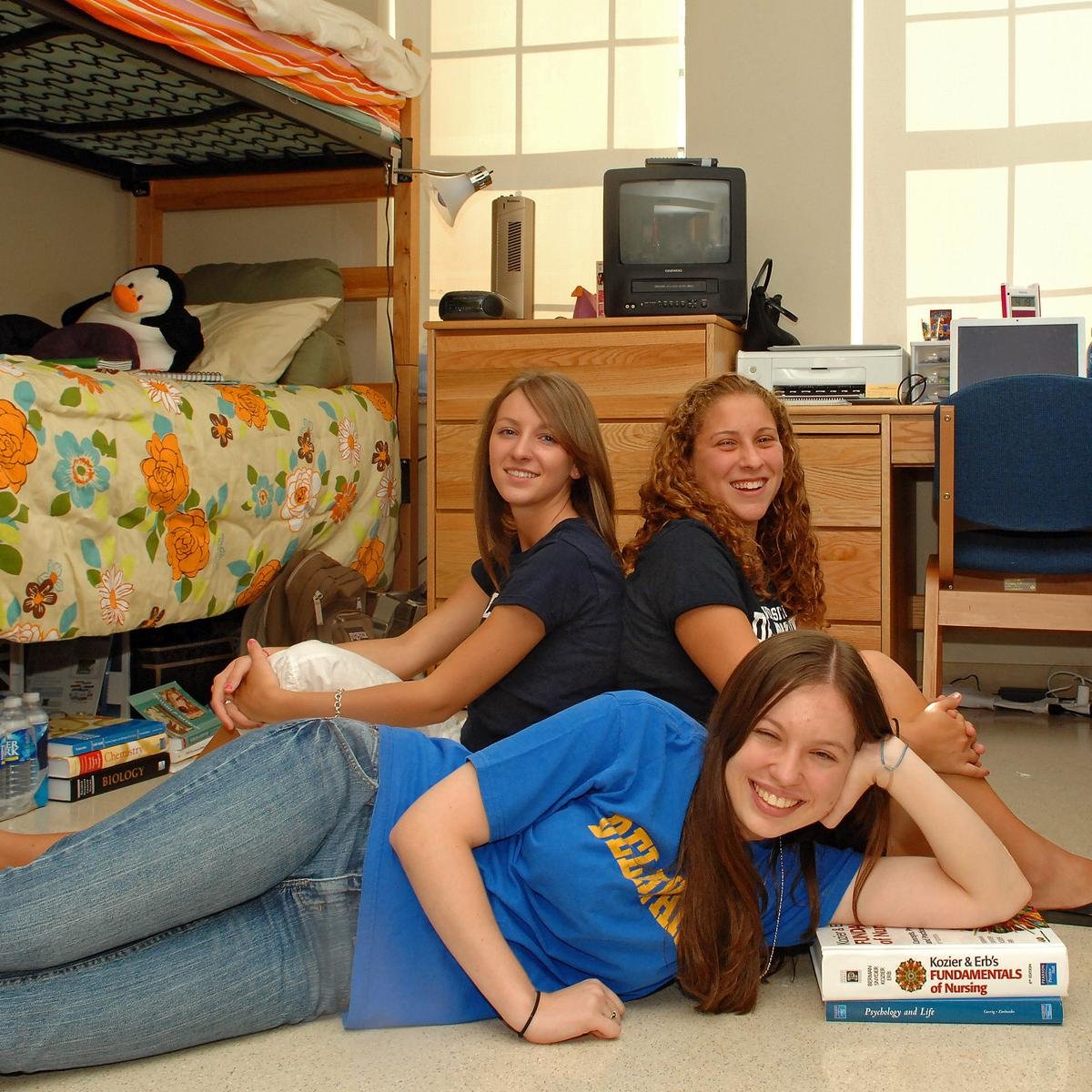 GRandRayUD's profile picture. The George Read and Ray Street complex is for first-year students @LivingAtUD