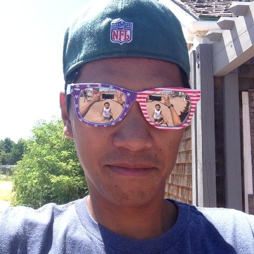 DvdVill's profile picture. 