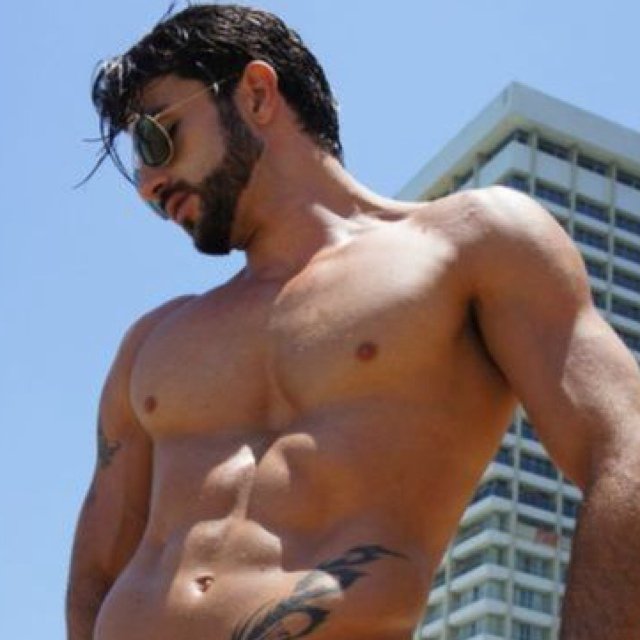 Model,actor, DJ & businessman Harrylouisevents@gmail.com
Press Office - Claudio Junior
+55(11)2841-4999 imprensa.claudio@gmail.com
Snap:harry_louis1