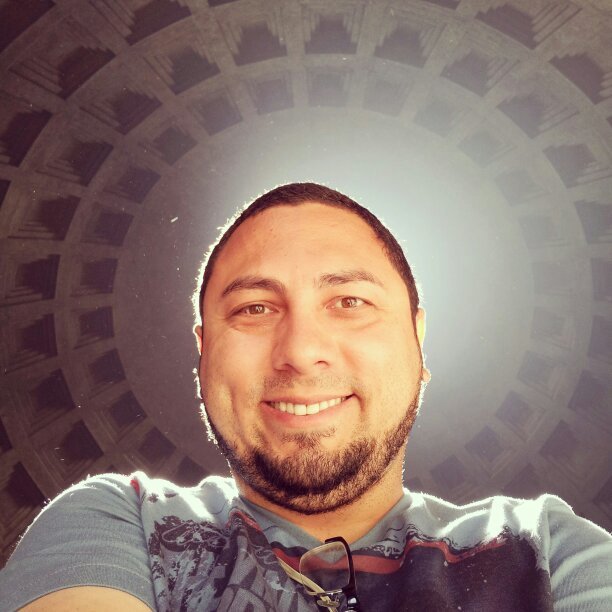 drjhenrique's profile picture. 