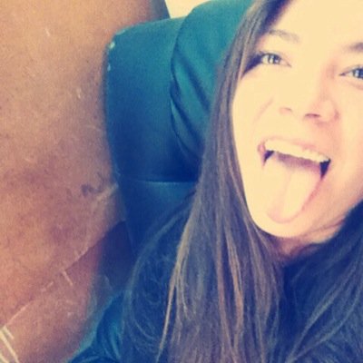 Me llamo debi amo a one direcciones y ed sheeran , tambien e creado una loca pasion por 5sos *-*