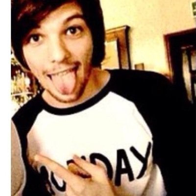 I gave you a free follow so follow @LovelyDawnx and @demaswadi instead of this account !!