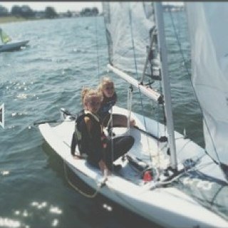 Ik heb nog een lange en moeilijke weg te gaan maar als ik er ben, dan ben ik sterker dan ooit en kan niemand mijn leven meer kapot maken. ❤24-06-2014❤