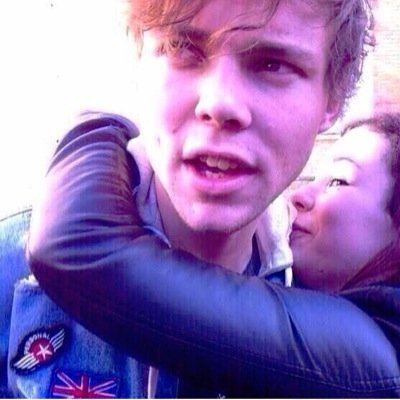 ⠀⠀⠀⠀⠀ ⠀⠀ ⠀⠀FREE FOLLOW ⠀⠀⠀⠀⠀ ⠀⠀ ⠀⠀⠀please follow @these5sosgifs