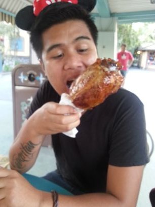 aint no thing but a chicken wing..