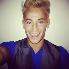 Hello I'm Frankie! I love hugs, and just talking to people. Bowties are cool. [single/gay/awesome]