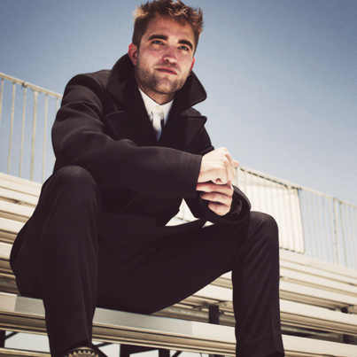 Fanática pela imortalidade, amada e odiada por muita gente, sigo meu sonho, trilho meu caminho na esperança de me encontrar com o meu amor, Robert Pattinson