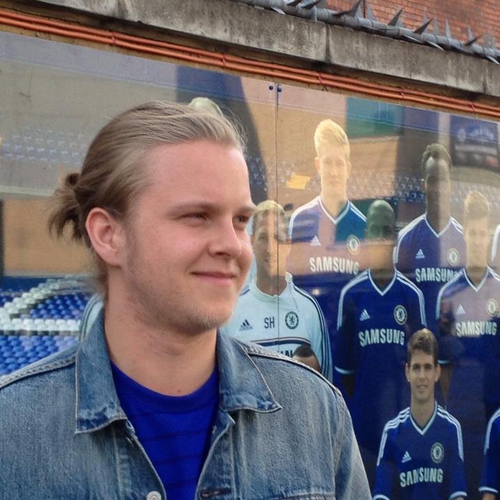 Pelikan17's profile picture. Swedish idiot and Chelsea supporter. Following anything related to Chelsea. If I write something in Swedish, deal with it.