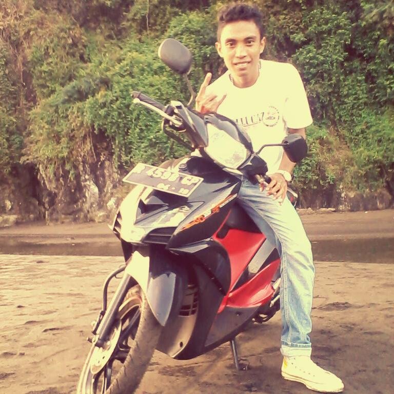 VinoGHandry's profile picture. I'M SAILOR