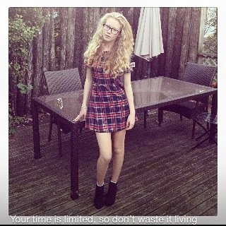 Heeyyy, follow for follow, 13, British :D xxxx