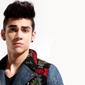 Club de fans de @Soyalannavarro es tan asdfghjklñ hecho para apoyarlo a el y a los chicos de CD9 ♥ SIGUENOS!! 1/6 CD9 24/06/14 :') #SedeSommosCD9